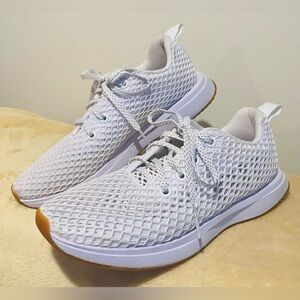 Nobull~lightweight running shoes